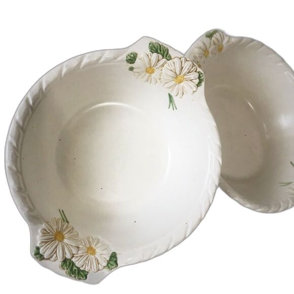 PoppyTrail Metlox Sculptured Daisy Set Of 2 Serving Bowls - Picture 1 of 9